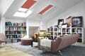 Dachfensterrollo Basic Dimout 3735 in rot - Wohnzimmer