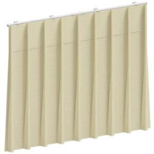 Faltenvorhang an der Schiene